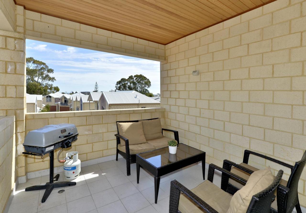 Serenity On The Terrace Mandurah Exterior photo