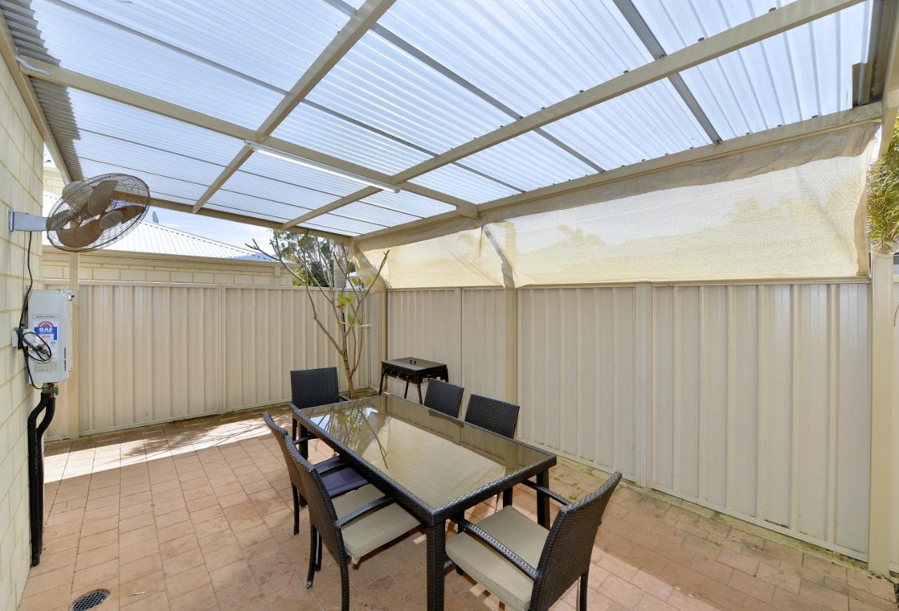 Serenity On The Terrace Mandurah Exterior photo