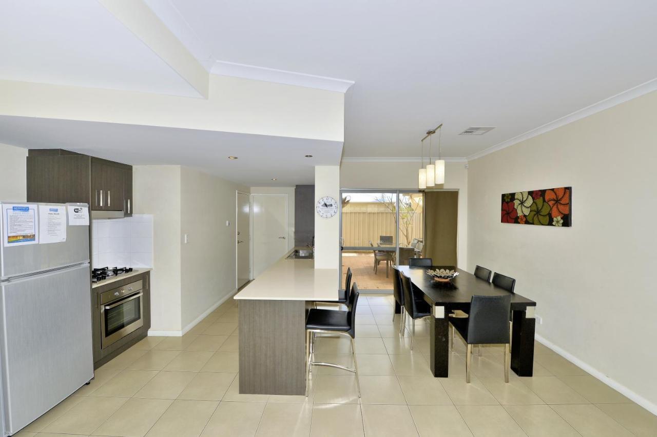 Serenity On The Terrace Mandurah Exterior photo