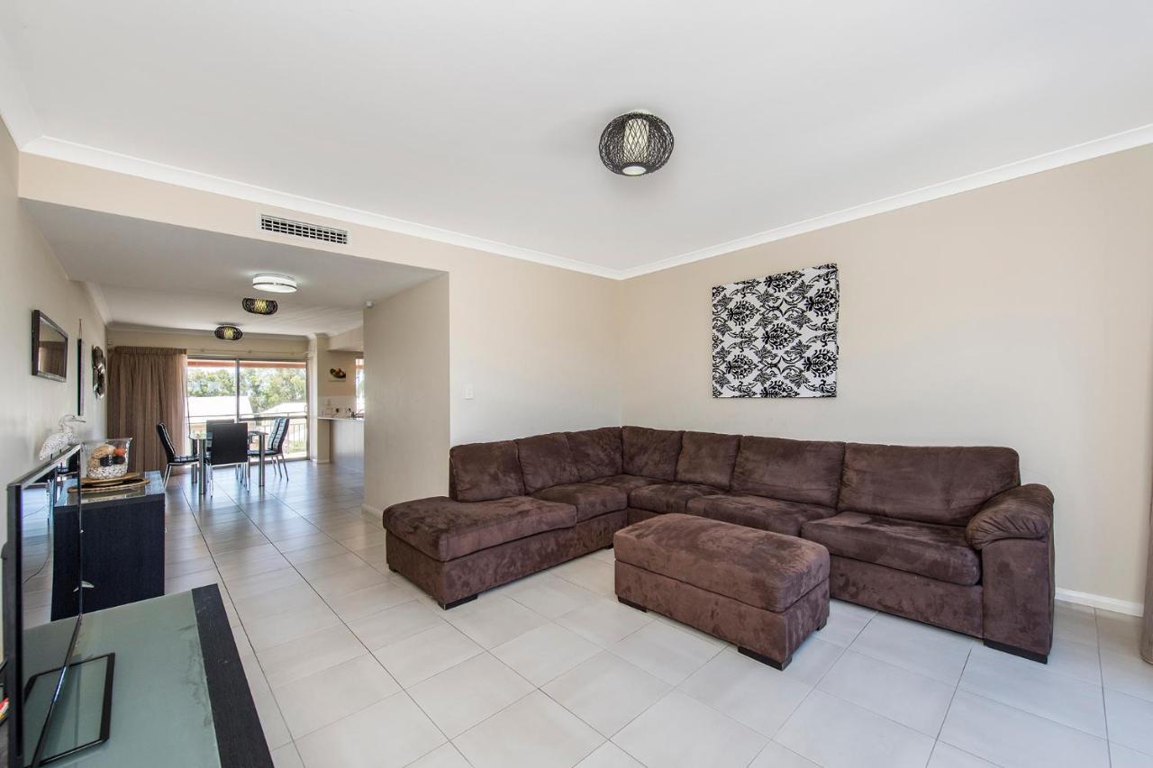 Serenity On The Terrace Mandurah Exterior photo