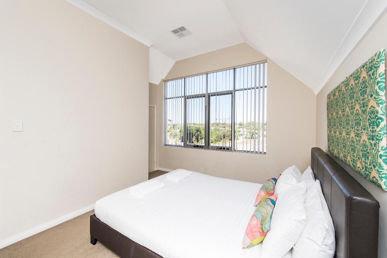 Serenity On The Terrace Mandurah Exterior photo