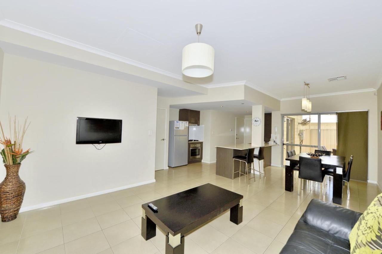 Serenity On The Terrace Mandurah Exterior photo